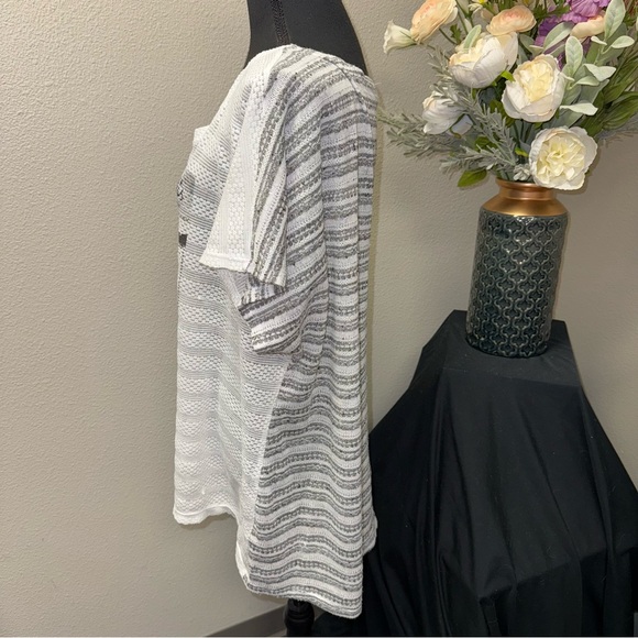 Cato Paris Eiffel Tower Knit Top Gray White Dolman Short Sleeve Blouse - Picture 2 of 9